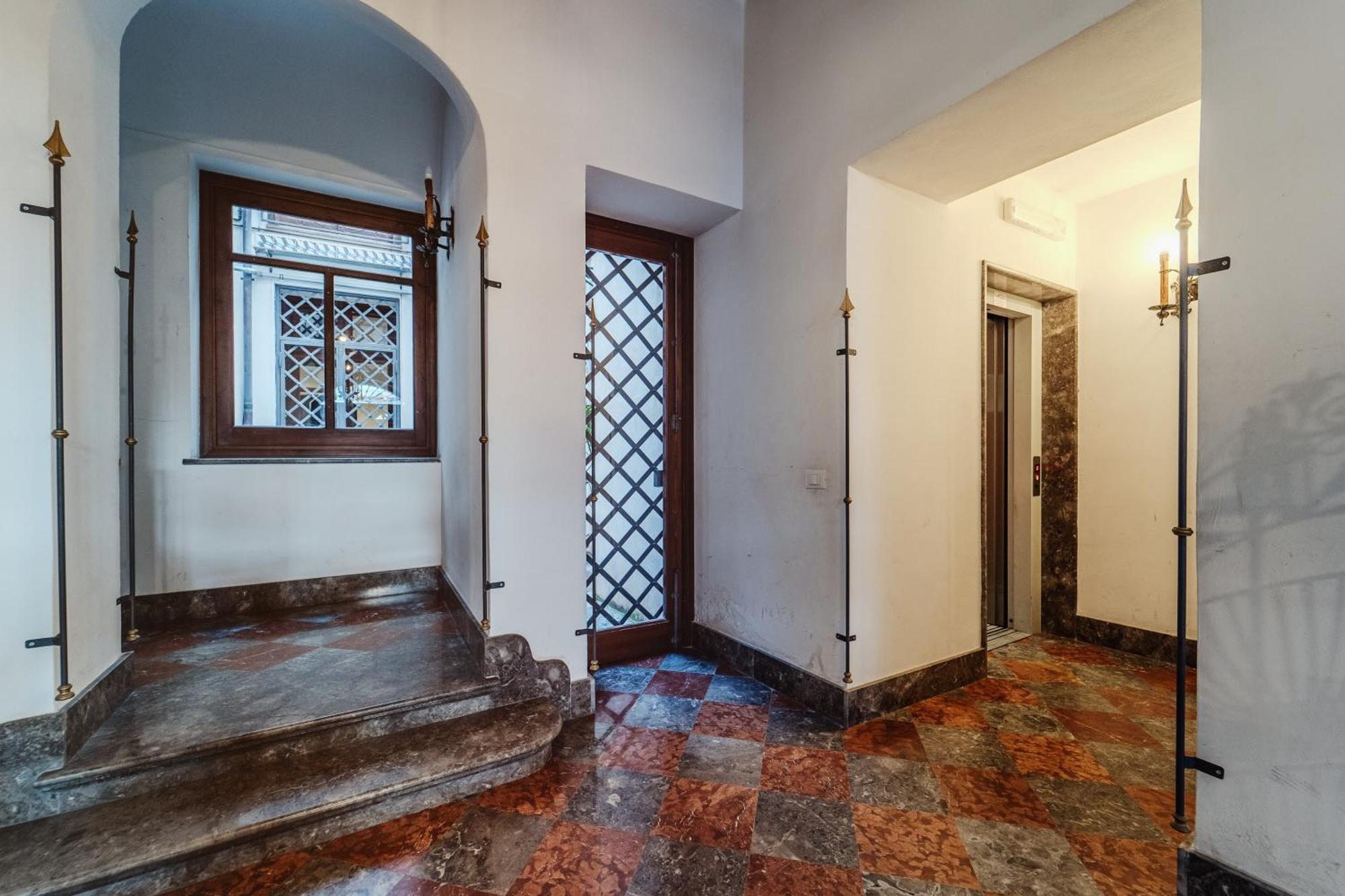 Dimora Degli Scalzi Apartment ปาแลร์โม ภายนอก รูปภาพ